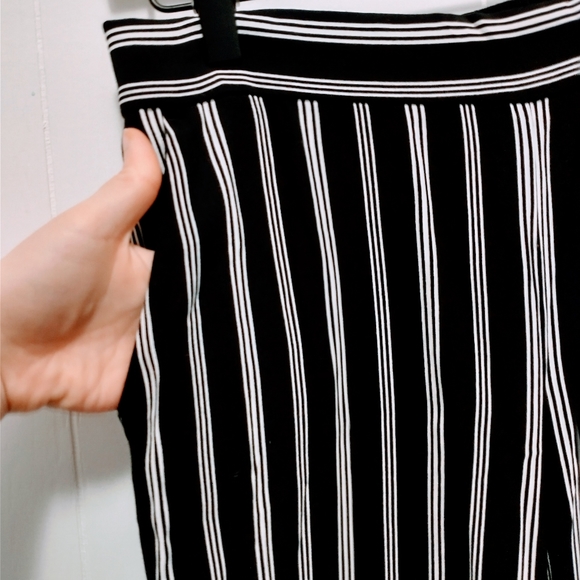 Loft striped pants with pockets - Picture 5 of 6